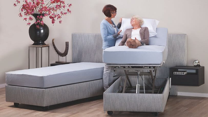 hoog laag boxspring manifesto met senioren