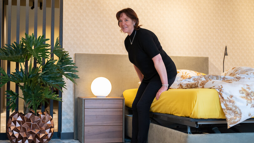 senior staat op uit twijfelaar boxspring 120