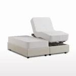 Tweepersoons hoog-laag bed Essence met een kant voorzien van hoog-laag functie en hoofd- en voetverstelling.