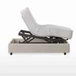 Hoog-laag bed in fauteuilpositie