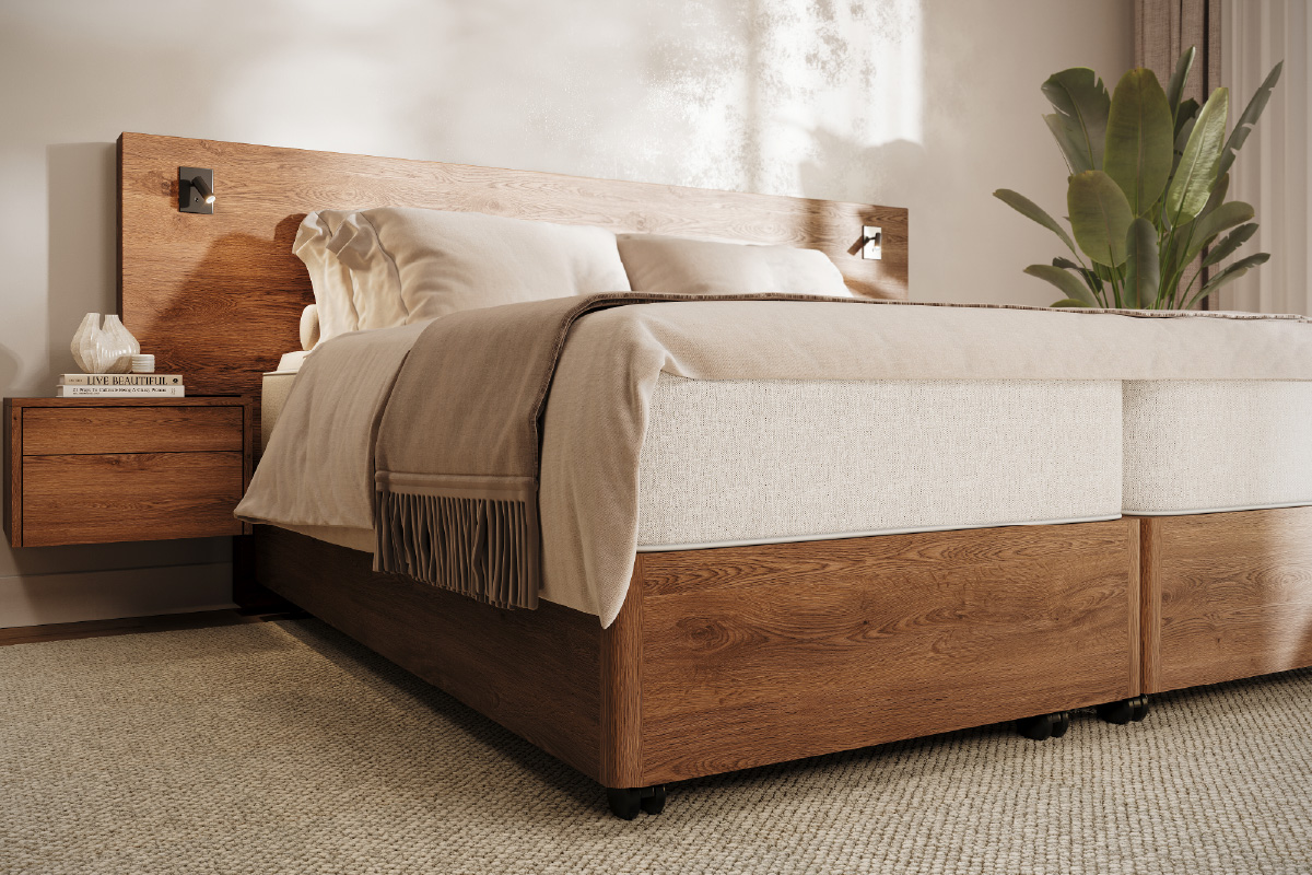 Comfortabel seniorenbed in notenhout – deelbaar en stijlvol